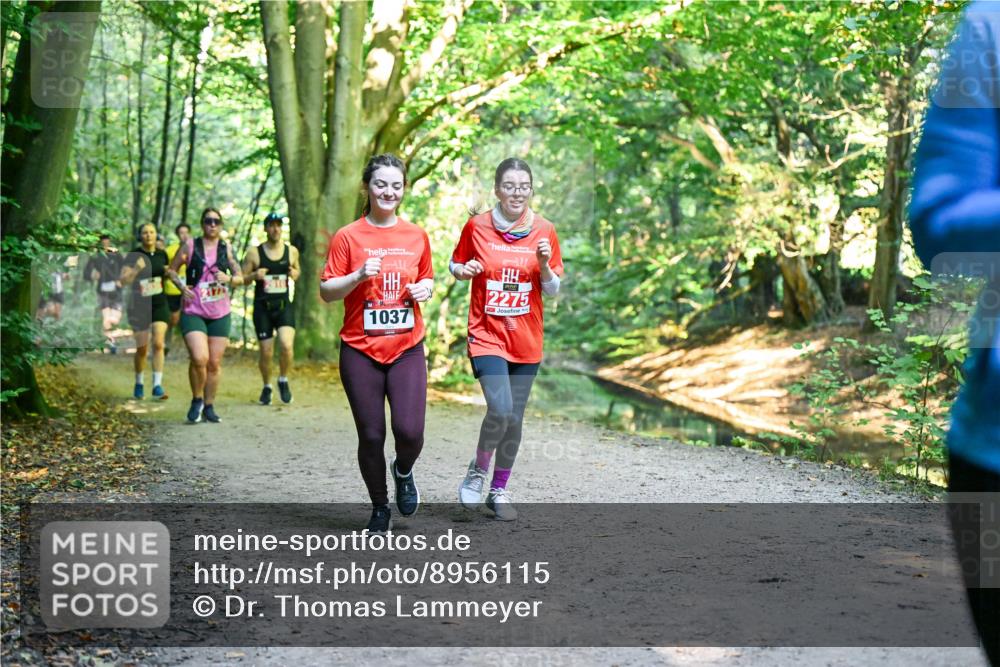 28.09.2025 - 33. Volkslauf durch das schöne Alstertal Dr. Thomas Lammeyer http://msf.ph/oto/8956115 28.09.2025 10:43:49 Laufen 1037, 2275 meine-sportfotos.de