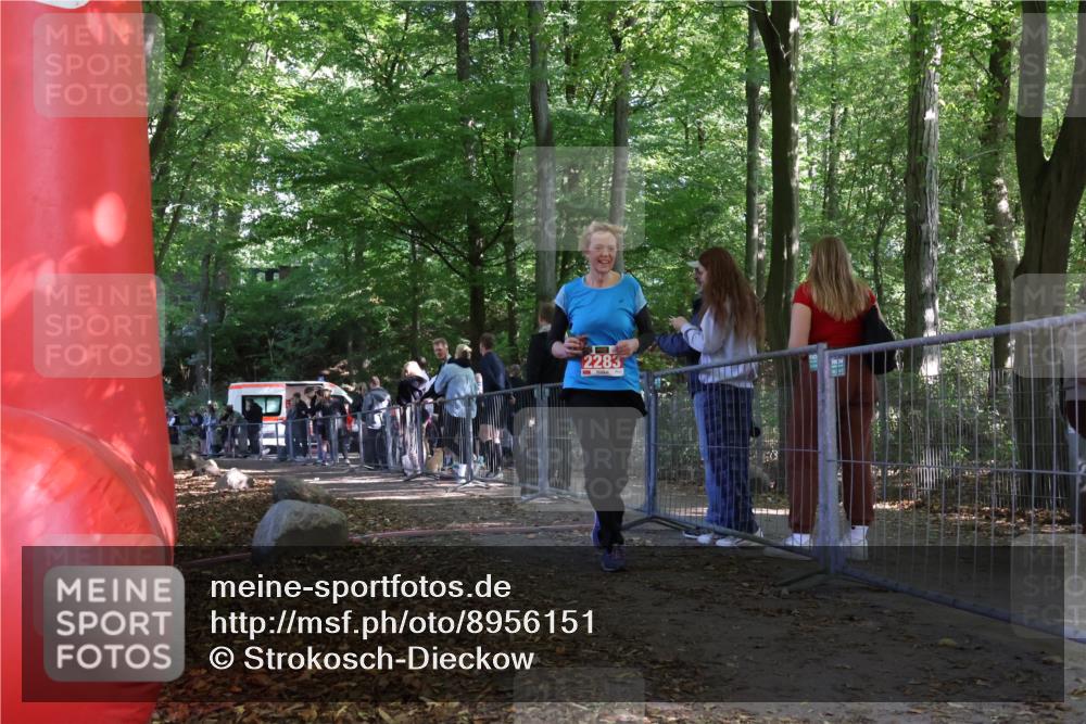 28.09.2025 - 33. Volkslauf durch das schöne Alstertal Strokosch-Dieckow http://msf.ph/oto/8956151 28.09.2025 12:50:37 Ziel 2283 meine-sportfotos.de