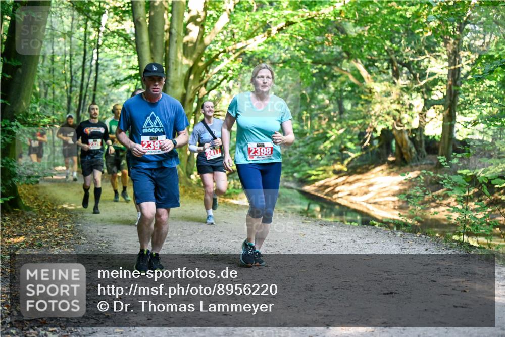 28.09.2025 - 33. Volkslauf durch das schöne Alstertal Dr. Thomas Lammeyer http://msf.ph/oto/8956220 28.09.2025 10:44:08 Laufen 239, 2398 meine-sportfotos.de