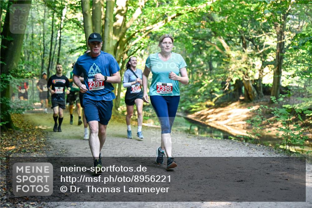 28.09.2025 - 33. Volkslauf durch das schöne Alstertal Dr. Thomas Lammeyer http://msf.ph/oto/8956221 28.09.2025 10:44:08 Laufen 2397, 2417, 2398 meine-sportfotos.de