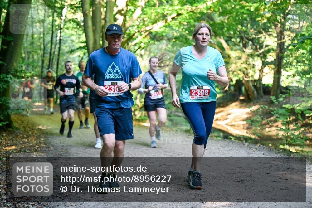 28.09.2025 - 33. Volkslauf durch das schöne Alstertal Dr. Thomas Lammeyer http://msf.ph/oto/8956227 28.09.2025 10:44:09 Laufen 239, 2398 meine-sportfotos.de