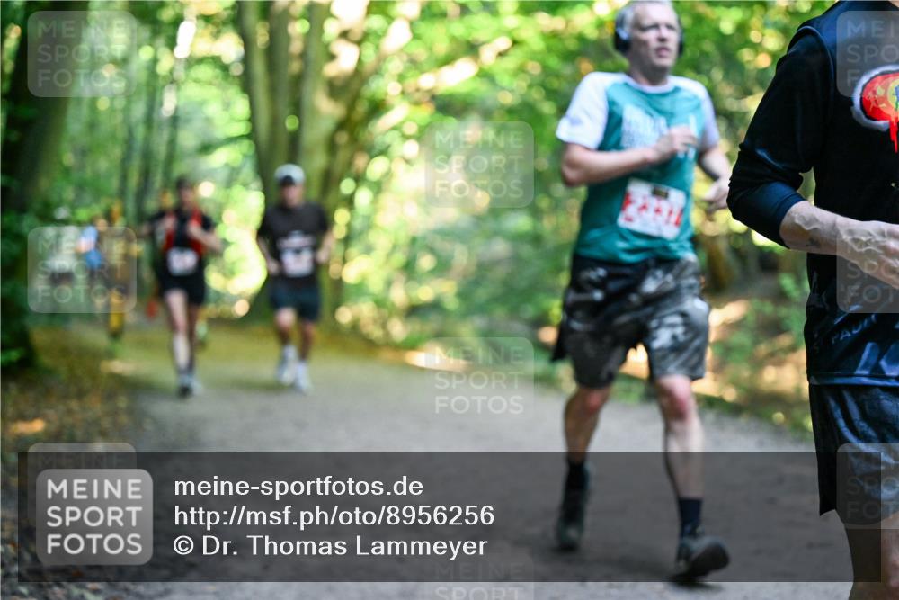 28.09.2025 - 33. Volkslauf durch das schöne Alstertal Dr. Thomas Lammeyer http://msf.ph/oto/8956256 28.09.2025 10:44:13 Laufen  meine-sportfotos.de