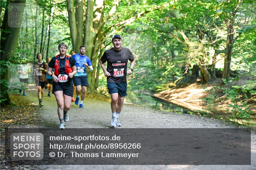 28.09.2025 - 33. Volkslauf durch das schöne Alstertal Dr. Thomas Lammeyer http://msf.ph/oto/8956266 28.09.2025 10:44:15 Laufen 2369, 2414, 2413 meine-sportfotos.de