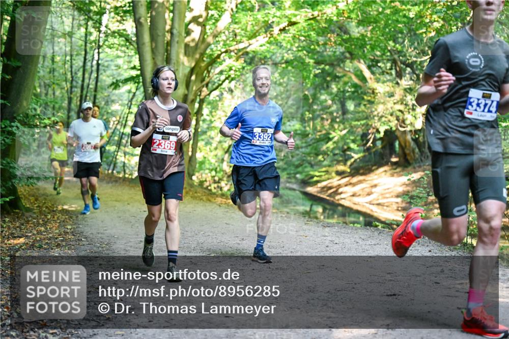 28.09.2025 - 33. Volkslauf durch das schöne Alstertal Dr. Thomas Lammeyer http://msf.ph/oto/8956285 28.09.2025 10:44:18 Laufen 3392, 2369, 3374 meine-sportfotos.de