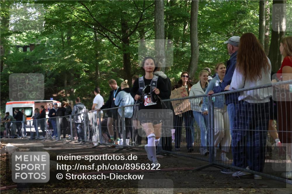 28.09.2025 - 33. Volkslauf durch das schöne Alstertal Strokosch-Dieckow http://msf.ph/oto/8956322 28.09.2025 12:51:30 Ziel 2488 meine-sportfotos.de
