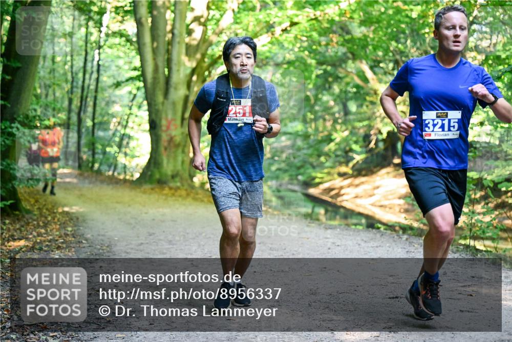 28.09.2025 - 33. Volkslauf durch das schöne Alstertal Dr. Thomas Lammeyer http://msf.ph/oto/8956337 28.09.2025 10:44:33 Laufen 3215 meine-sportfotos.de