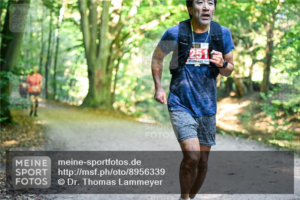 28.09.2025 - 33. Volkslauf durch das schöne Alstertal Dr. Thomas Lammeyer http://msf.ph/oto/8956339 28.09.2025 10:44:34 Laufen 251 meine-sportfotos.de