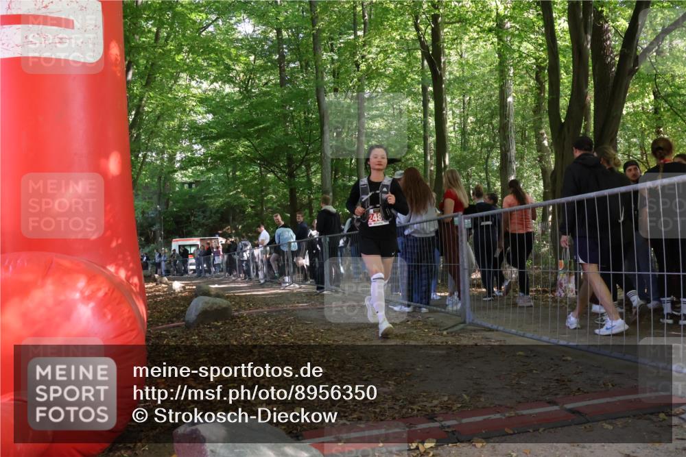 28.09.2025 - 33. Volkslauf durch das schöne Alstertal Strokosch-Dieckow http://msf.ph/oto/8956350 28.09.2025 12:51:31 Ziel 2488 meine-sportfotos.de