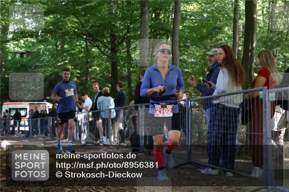 28.09.2025 - 33. Volkslauf durch das schöne Alstertal Strokosch-Dieckow http://msf.ph/oto/8956381 28.09.2025 12:51:52 Ziel 2102, 2580 meine-sportfotos.de