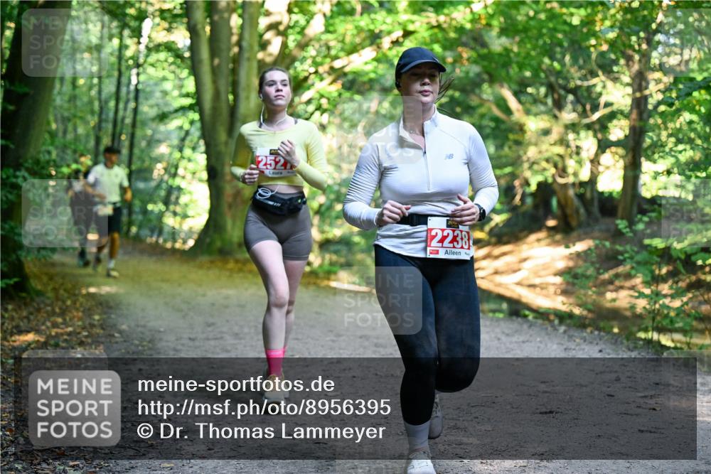 28.09.2025 - 33. Volkslauf durch das schöne Alstertal Dr. Thomas Lammeyer http://msf.ph/oto/8956395 28.09.2025 10:44:48 Laufen 252, 2238 meine-sportfotos.de