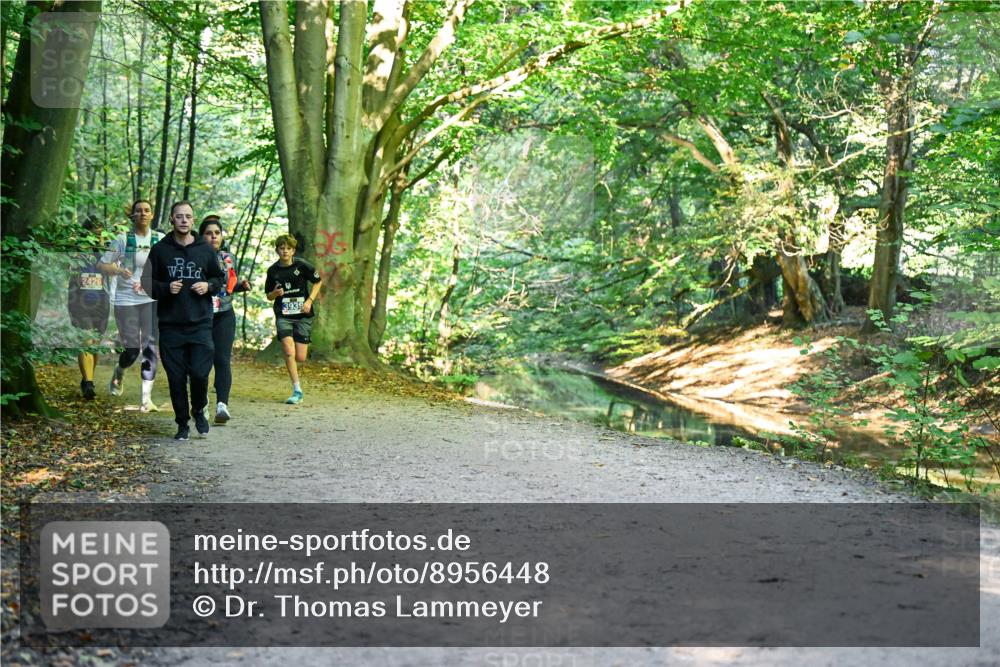 28.09.2025 - 33. Volkslauf durch das schöne Alstertal Dr. Thomas Lammeyer http://msf.ph/oto/8956448 28.09.2025 10:44:59 Laufen 2426, 3939 meine-sportfotos.de