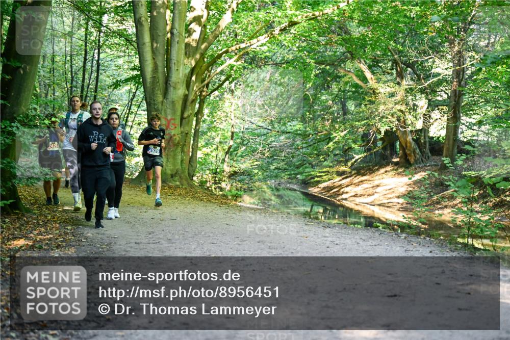 28.09.2025 - 33. Volkslauf durch das schöne Alstertal Dr. Thomas Lammeyer http://msf.ph/oto/8956451 28.09.2025 10:45:00 Laufen 2426, 3939 meine-sportfotos.de