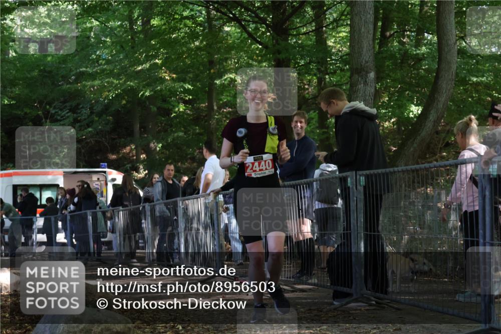 28.09.2025 - 33. Volkslauf durch das schöne Alstertal Strokosch-Dieckow http://msf.ph/oto/8956503 28.09.2025 12:52:17 Ziel 2440 meine-sportfotos.de