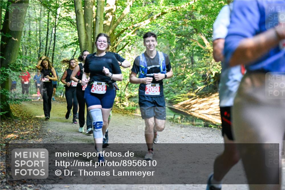 28.09.2025 - 33. Volkslauf durch das schöne Alstertal Dr. Thomas Lammeyer http://msf.ph/oto/8956610 28.09.2025 10:45:25 Laufen 368, 209, 2059, 2060 meine-sportfotos.de