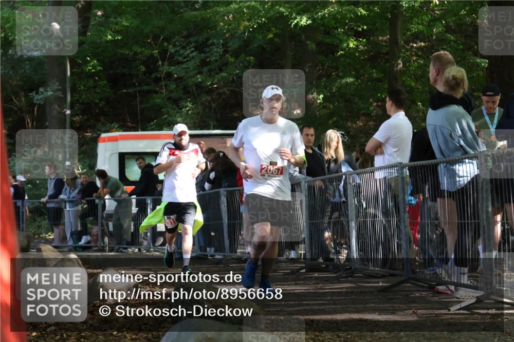 28.09.2025 - 33. Volkslauf durch das schöne Alstertal Strokosch-Dieckow http://msf.ph/oto/8956658 28.09.2025 12:53:07 Ziel 2067, 2510 meine-sportfotos.de
