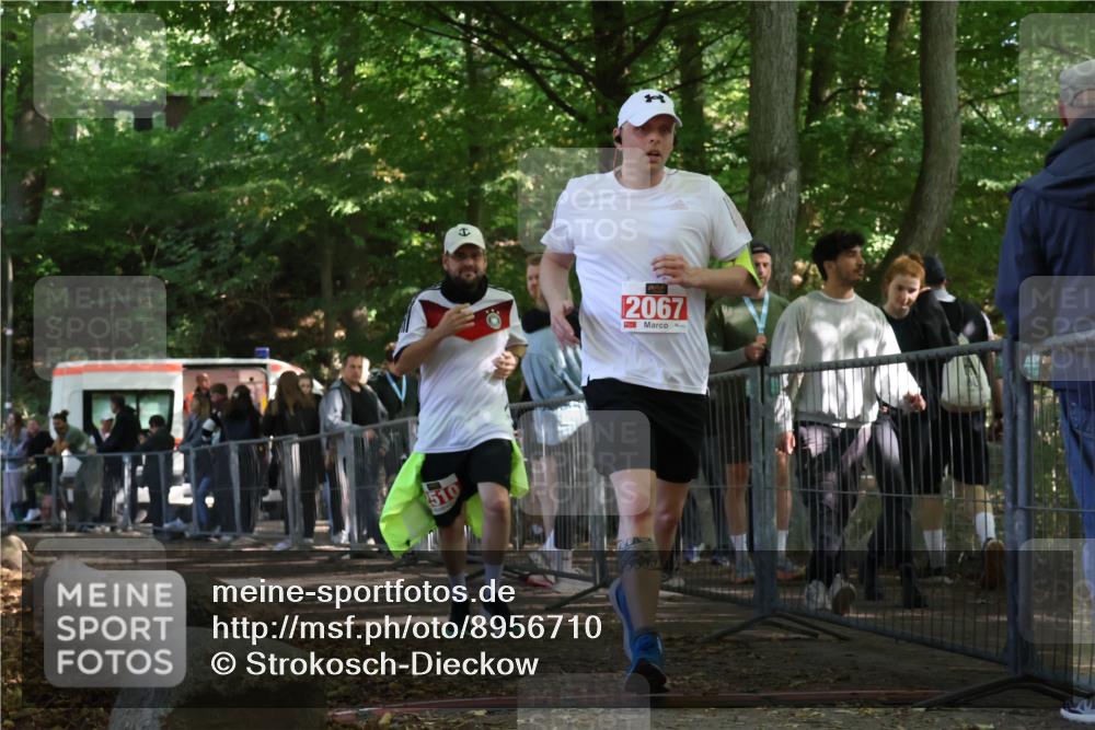 28.09.2025 - 33. Volkslauf durch das schöne Alstertal Strokosch-Dieckow http://msf.ph/oto/8956710 28.09.2025 12:53:11 Ziel 2067, 2510 meine-sportfotos.de