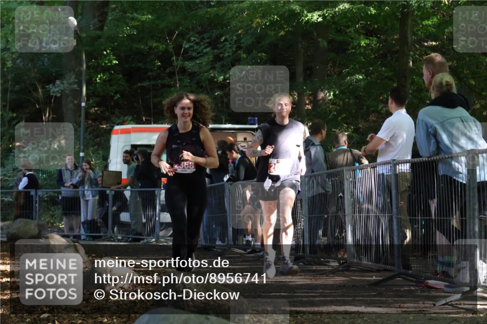 28.09.2025 - 33. Volkslauf durch das schöne Alstertal Strokosch-Dieckow http://msf.ph/oto/8956741 28.09.2025 12:54:23 Ziel 2009 meine-sportfotos.de