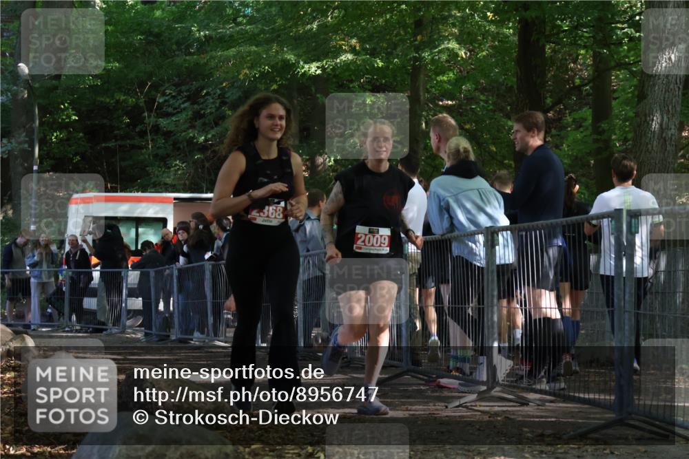 28.09.2025 - 33. Volkslauf durch das schöne Alstertal Strokosch-Dieckow http://msf.ph/oto/8956747 28.09.2025 12:54:25 Ziel 2009 meine-sportfotos.de
