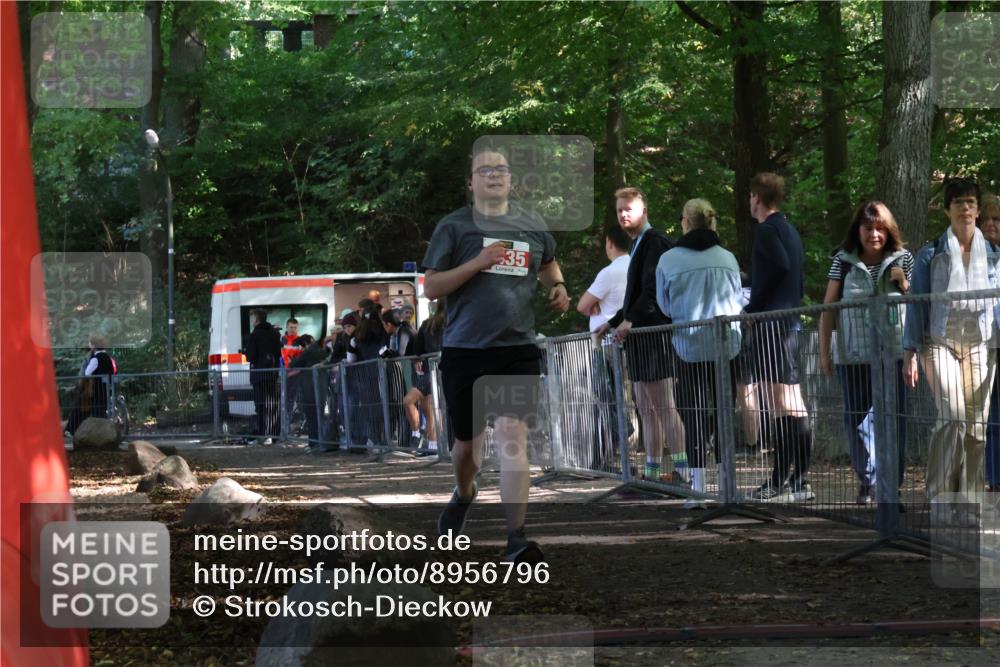 28.09.2025 - 33. Volkslauf durch das schöne Alstertal Strokosch-Dieckow http://msf.ph/oto/8956796 28.09.2025 12:54:57 Ziel 2435 meine-sportfotos.de