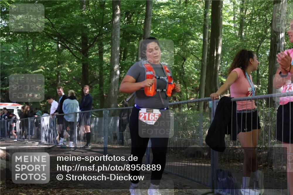 28.09.2025 - 33. Volkslauf durch das schöne Alstertal Strokosch-Dieckow http://msf.ph/oto/8956889 28.09.2025 12:56:50 Ziel 2165 meine-sportfotos.de