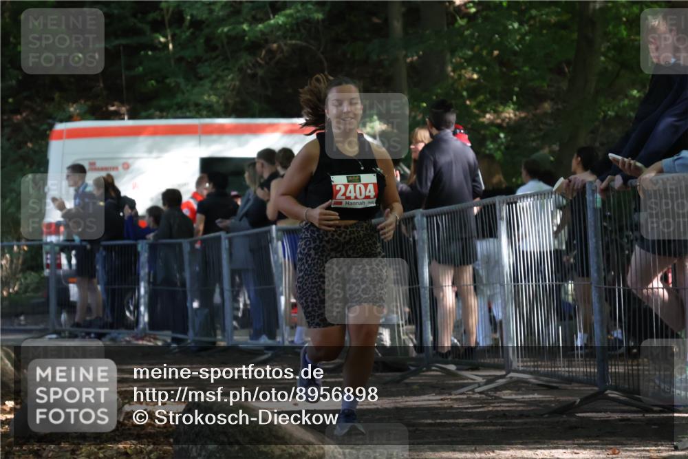 28.09.2025 - 33. Volkslauf durch das schöne Alstertal Strokosch-Dieckow http://msf.ph/oto/8956898 28.09.2025 12:58:43 Ziel 2404 meine-sportfotos.de