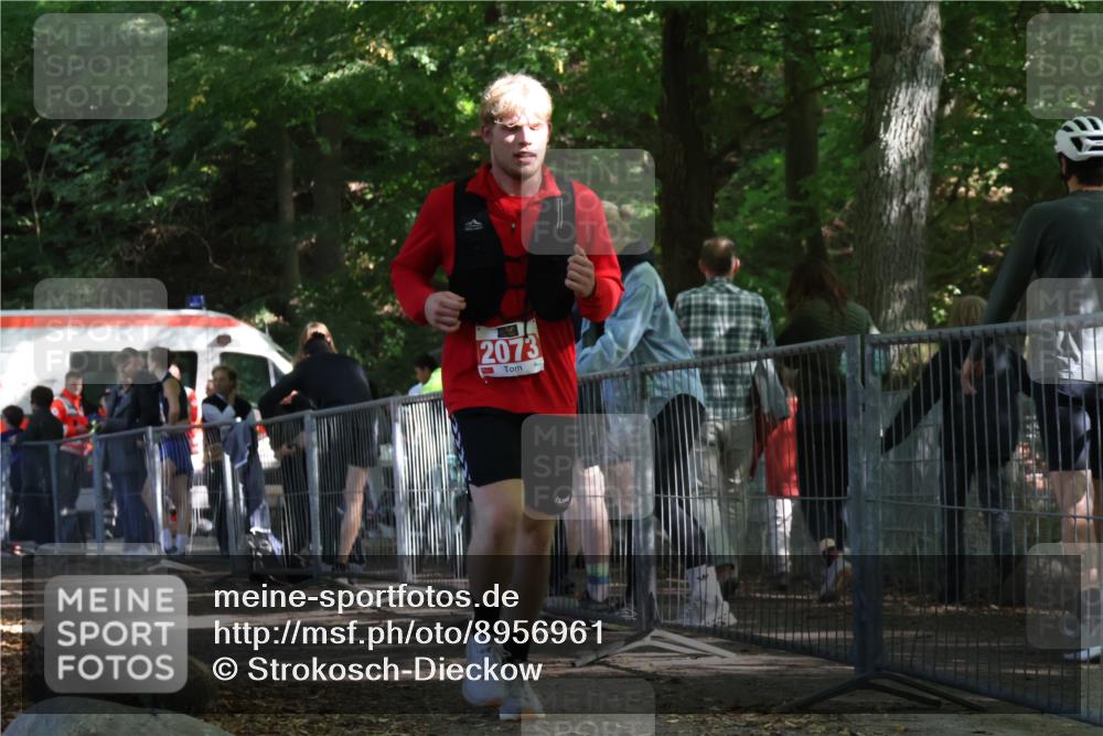 28.09.2025 - 33. Volkslauf durch das schöne Alstertal Strokosch-Dieckow http://msf.ph/oto/8956961 28.09.2025 12:59:12 Ziel 2073 meine-sportfotos.de