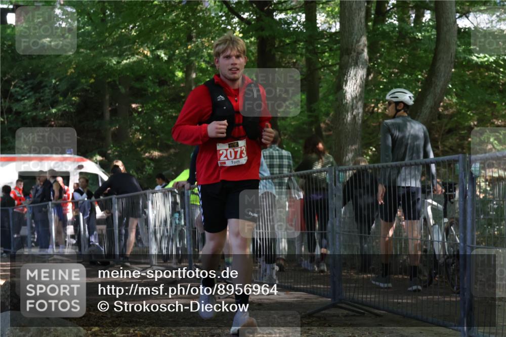 28.09.2025 - 33. Volkslauf durch das schöne Alstertal Strokosch-Dieckow http://msf.ph/oto/8956964 28.09.2025 12:59:13 Ziel 2073 meine-sportfotos.de