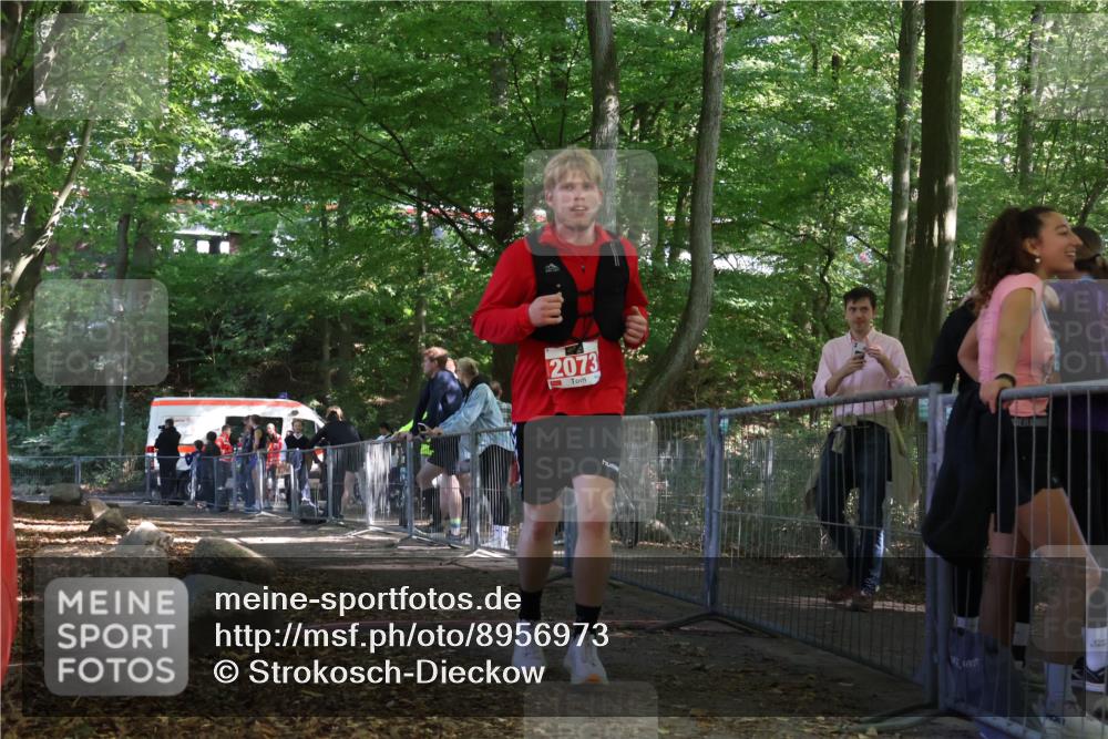 28.09.2025 - 33. Volkslauf durch das schöne Alstertal Strokosch-Dieckow http://msf.ph/oto/8956973 28.09.2025 12:59:14 Ziel 2073 meine-sportfotos.de