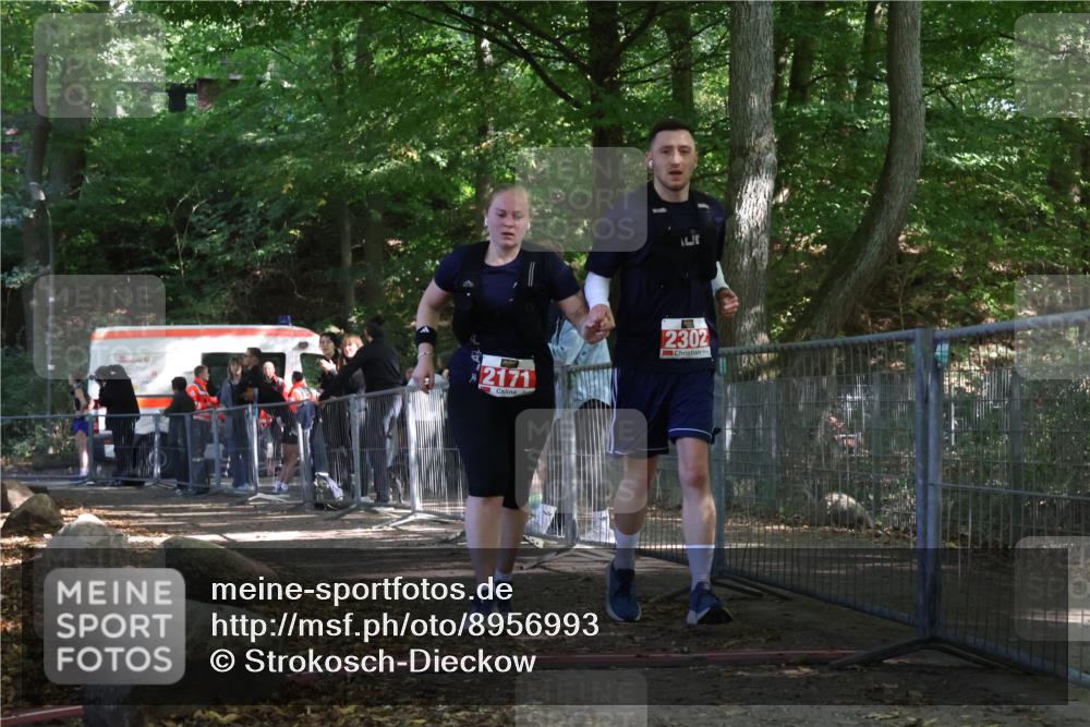 28.09.2025 - 33. Volkslauf durch das schöne Alstertal Strokosch-Dieckow http://msf.ph/oto/8956993 28.09.2025 12:59:45 Ziel 2171, 2302 meine-sportfotos.de