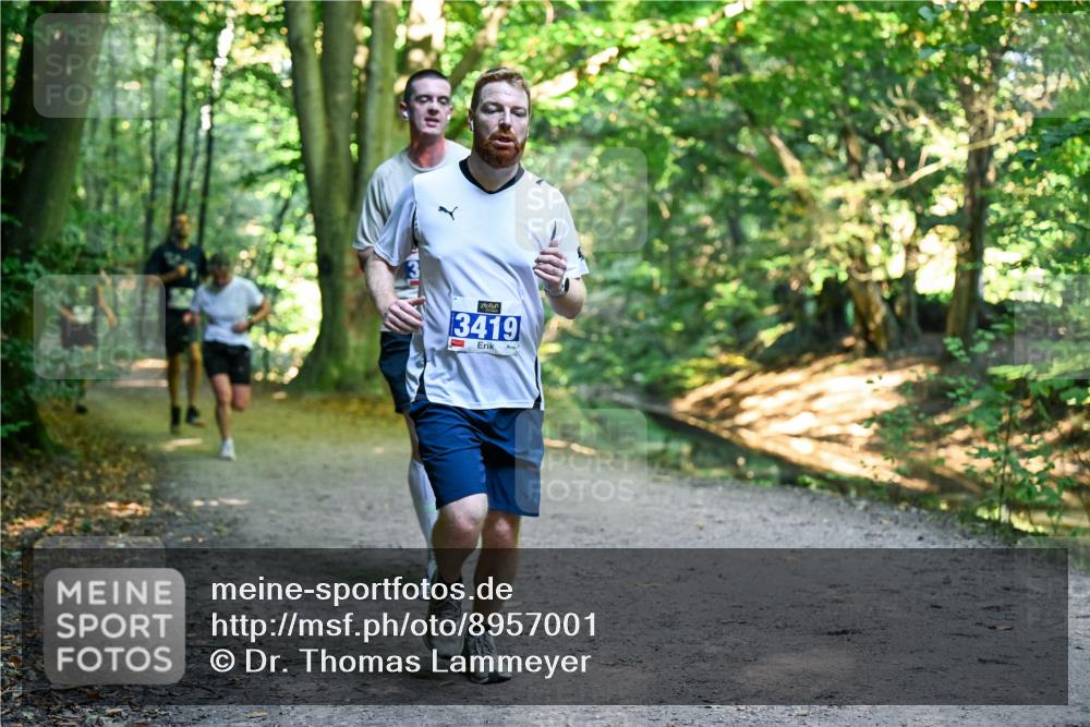 28.09.2025 - 33. Volkslauf durch das schöne Alstertal Dr. Thomas Lammeyer http://msf.ph/oto/8957001 28.09.2025 10:46:42 Laufen 3419 meine-sportfotos.de