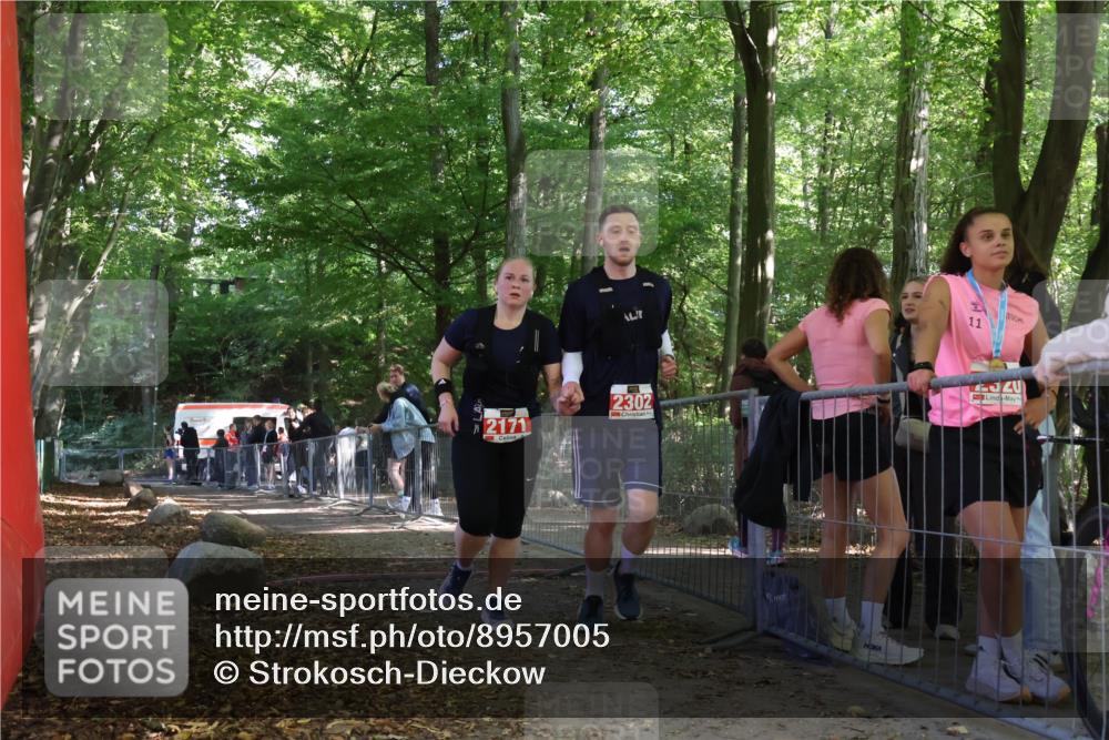 28.09.2025 - 33. Volkslauf durch das schöne Alstertal Strokosch-Dieckow http://msf.ph/oto/8957005 28.09.2025 12:59:46 Ziel 2171, 2302 meine-sportfotos.de