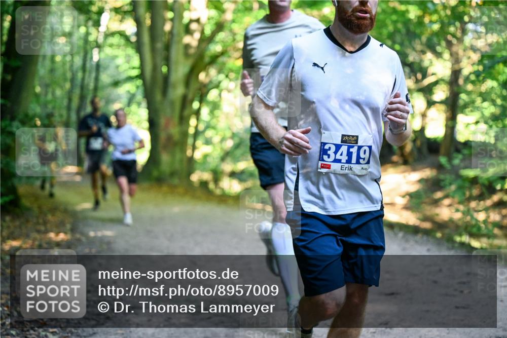 28.09.2025 - 33. Volkslauf durch das schöne Alstertal Dr. Thomas Lammeyer http://msf.ph/oto/8957009 28.09.2025 10:46:43 Laufen 3419 meine-sportfotos.de