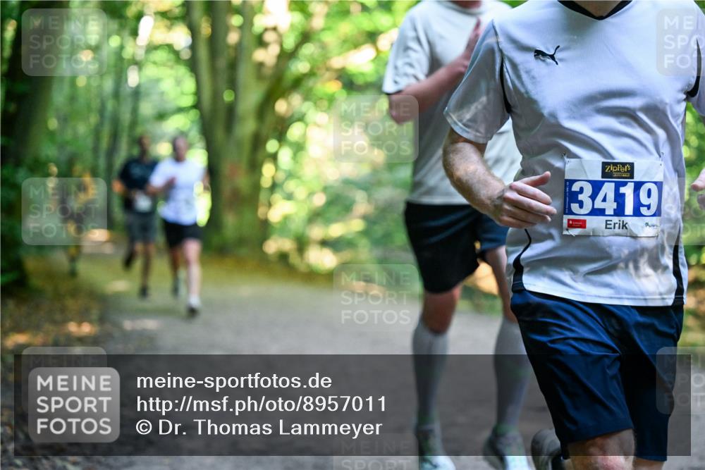 28.09.2025 - 33. Volkslauf durch das schöne Alstertal Dr. Thomas Lammeyer http://msf.ph/oto/8957011 28.09.2025 10:46:43 Laufen 3419 meine-sportfotos.de