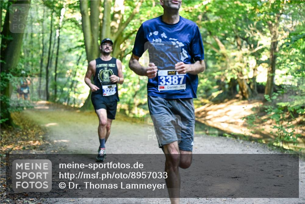 28.09.2025 - 33. Volkslauf durch das schöne Alstertal Dr. Thomas Lammeyer http://msf.ph/oto/8957033 28.09.2025 10:46:46 Laufen 3387 meine-sportfotos.de