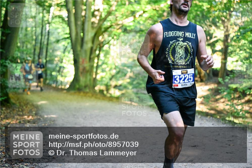 28.09.2025 - 33. Volkslauf durch das schöne Alstertal Dr. Thomas Lammeyer http://msf.ph/oto/8957039 28.09.2025 10:46:48 Laufen 3225 meine-sportfotos.de