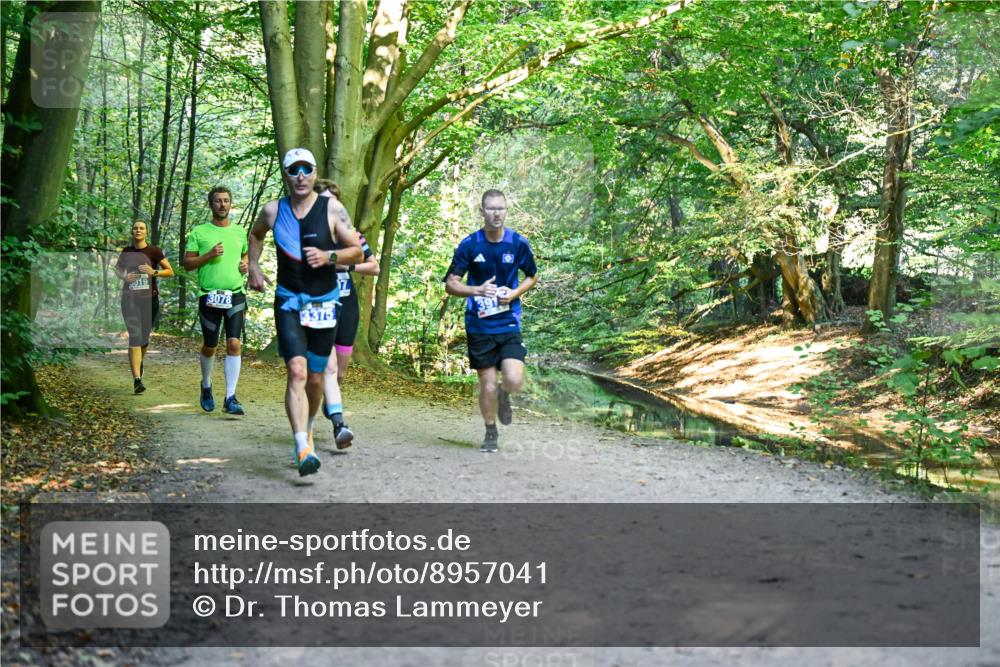 28.09.2025 - 33. Volkslauf durch das schöne Alstertal Dr. Thomas Lammeyer http://msf.ph/oto/8957041 28.09.2025 10:46:51 Laufen 019, 3078, 3375 meine-sportfotos.de