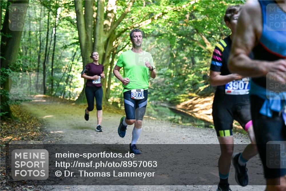 28.09.2025 - 33. Volkslauf durch das schöne Alstertal Dr. Thomas Lammeyer http://msf.ph/oto/8957063 28.09.2025 10:46:54 Laufen 3019, 3078, 3907 meine-sportfotos.de