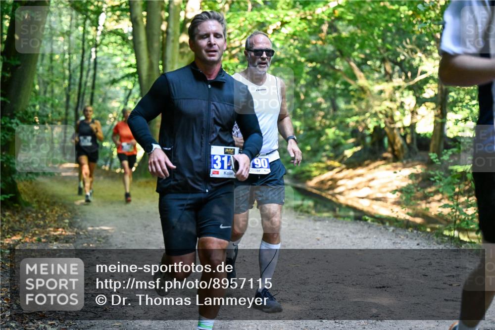 28.09.2025 - 33. Volkslauf durch das schöne Alstertal Dr. Thomas Lammeyer http://msf.ph/oto/8957115 28.09.2025 10:47:09 Laufen 1314, 90 meine-sportfotos.de