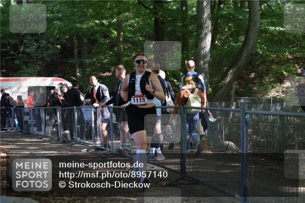 28.09.2025 - 33. Volkslauf durch das schöne Alstertal Strokosch-Dieckow http://msf.ph/oto/8957140 28.09.2025 13:01:54 Ziel 1115 meine-sportfotos.de