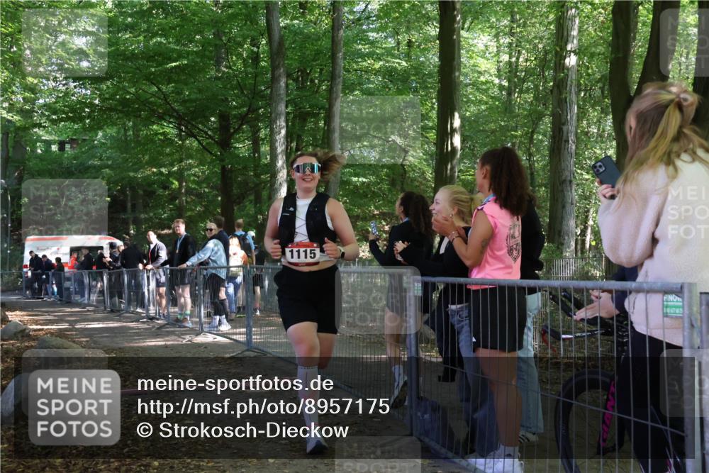 28.09.2025 - 33. Volkslauf durch das schöne Alstertal Strokosch-Dieckow http://msf.ph/oto/8957175 28.09.2025 13:01:55 Ziel 1115 meine-sportfotos.de