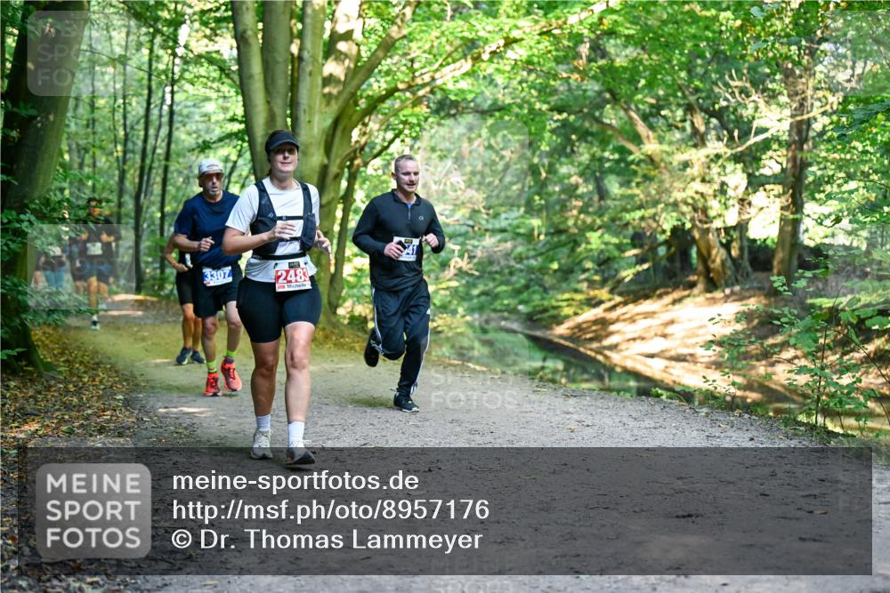 28.09.2025 - 33. Volkslauf durch das schöne Alstertal Dr. Thomas Lammeyer http://msf.ph/oto/8957176 28.09.2025 10:47:27 Laufen 3307, 2483 meine-sportfotos.de