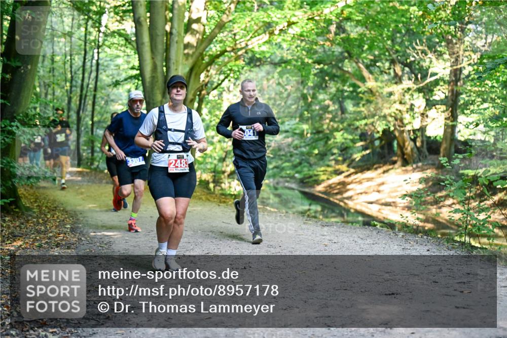 28.09.2025 - 33. Volkslauf durch das schöne Alstertal Dr. Thomas Lammeyer http://msf.ph/oto/8957178 28.09.2025 10:47:27 Laufen 3307, 2483, 041 meine-sportfotos.de