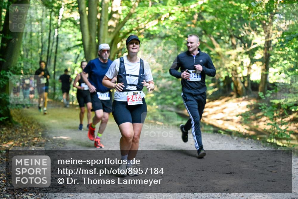 28.09.2025 - 33. Volkslauf durch das schöne Alstertal Dr. Thomas Lammeyer http://msf.ph/oto/8957184 28.09.2025 10:47:28 Laufen 2483, 041 meine-sportfotos.de