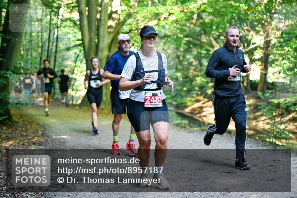 28.09.2025 - 33. Volkslauf durch das schöne Alstertal Dr. Thomas Lammeyer http://msf.ph/oto/8957187 28.09.2025 10:47:28 Laufen 2483 meine-sportfotos.de