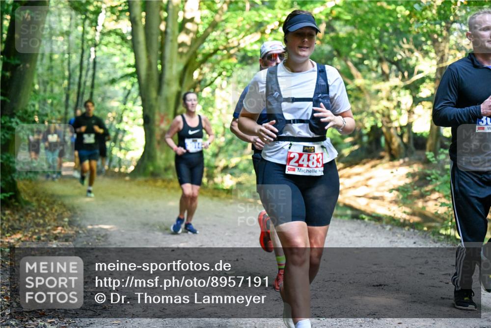 28.09.2025 - 33. Volkslauf durch das schöne Alstertal Dr. Thomas Lammeyer http://msf.ph/oto/8957191 28.09.2025 10:47:29 Laufen 2483 meine-sportfotos.de