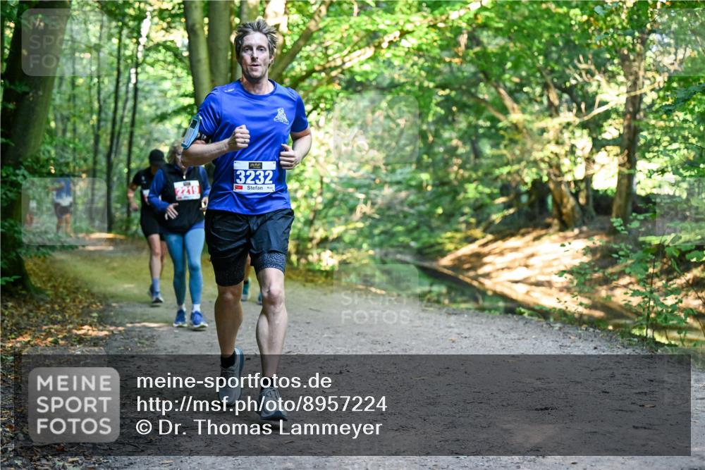 28.09.2025 - 33. Volkslauf durch das schöne Alstertal Dr. Thomas Lammeyer http://msf.ph/oto/8957224 28.09.2025 10:47:35 Laufen 219, 3232 meine-sportfotos.de