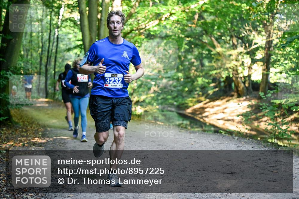 28.09.2025 - 33. Volkslauf durch das schöne Alstertal Dr. Thomas Lammeyer http://msf.ph/oto/8957225 28.09.2025 10:47:35 Laufen 3232 meine-sportfotos.de