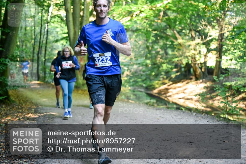 28.09.2025 - 33. Volkslauf durch das schöne Alstertal Dr. Thomas Lammeyer http://msf.ph/oto/8957227 28.09.2025 10:47:35 Laufen 3232 meine-sportfotos.de