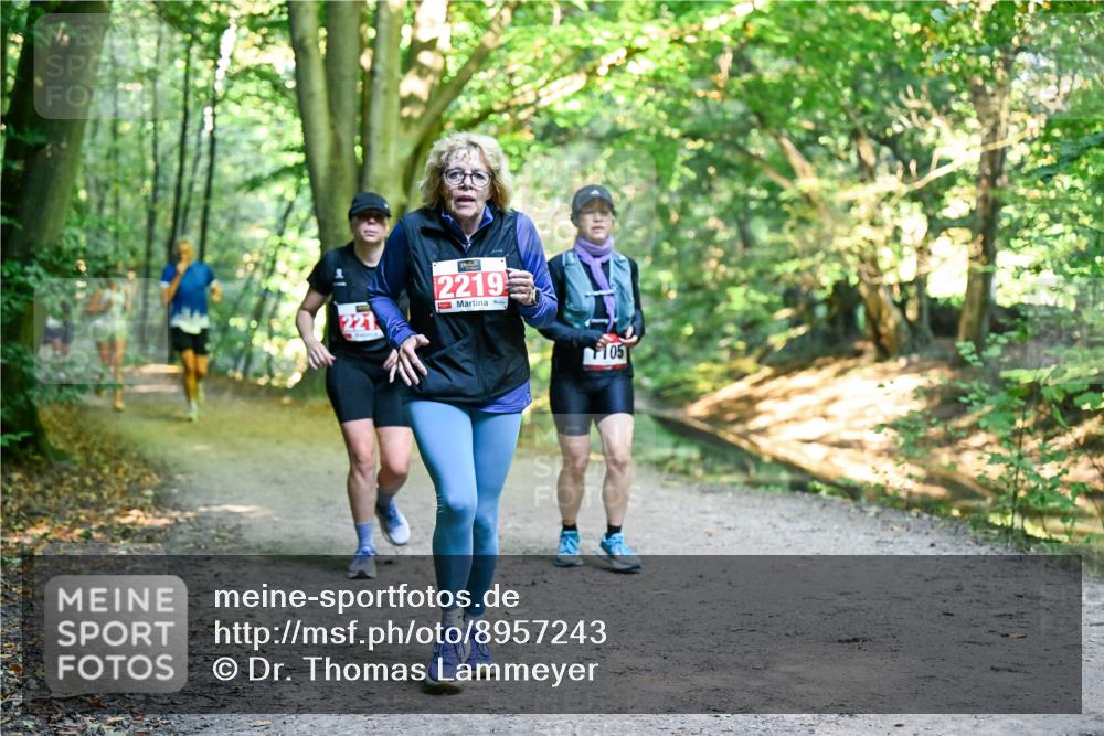 28.09.2025 - 33. Volkslauf durch das schöne Alstertal Dr. Thomas Lammeyer http://msf.ph/oto/8957243 28.09.2025 10:47:38 Laufen 221, 2219, 105 meine-sportfotos.de