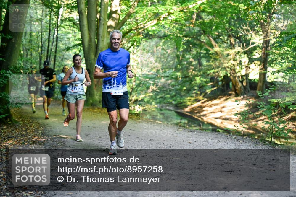 28.09.2025 - 33. Volkslauf durch das schöne Alstertal Dr. Thomas Lammeyer http://msf.ph/oto/8957258 28.09.2025 10:47:42 Laufen 3382 meine-sportfotos.de